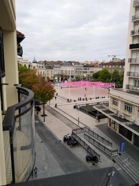 Appartements Clemenceau Pau Bagian luar foto